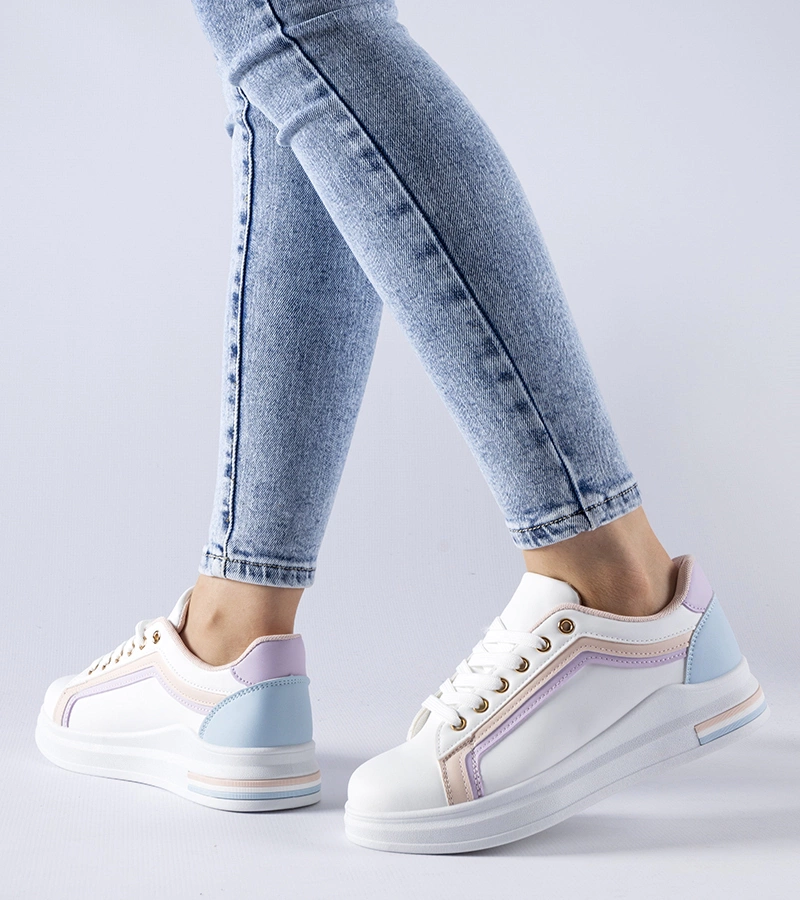 Biało-różowe sneakersy na platformie