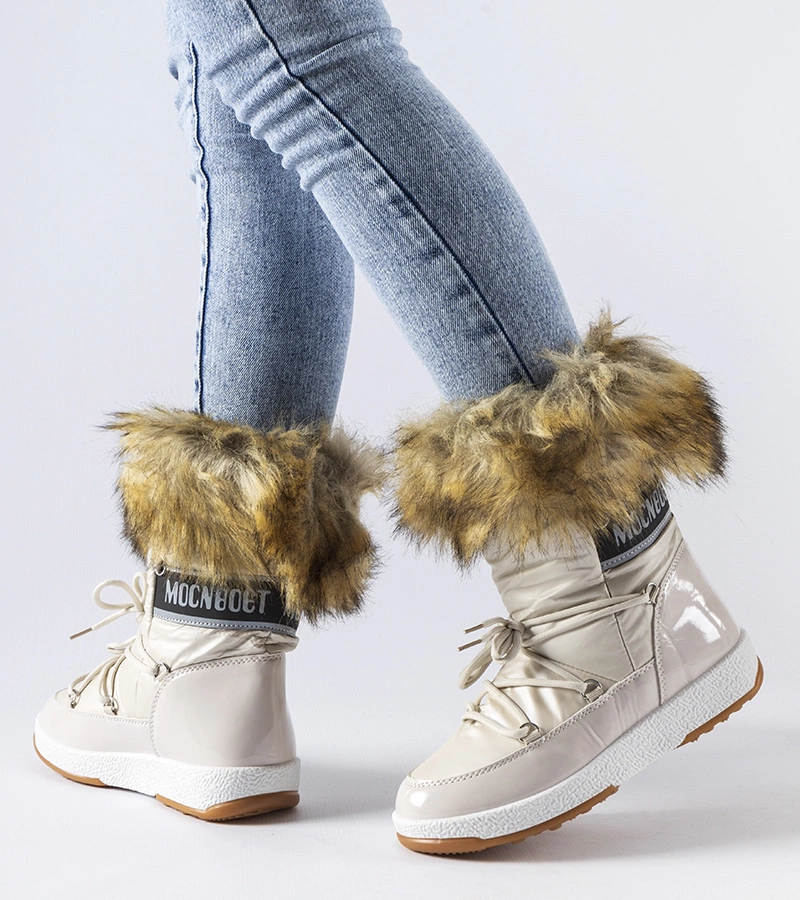 Beżowe ocieplane śniegowce z futerkiem