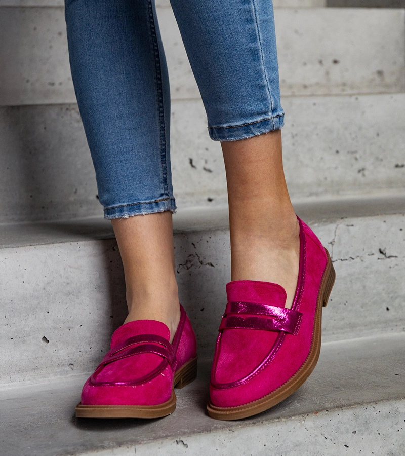 Różowe mokasyny welurowe z błyszczącymi wstawkami