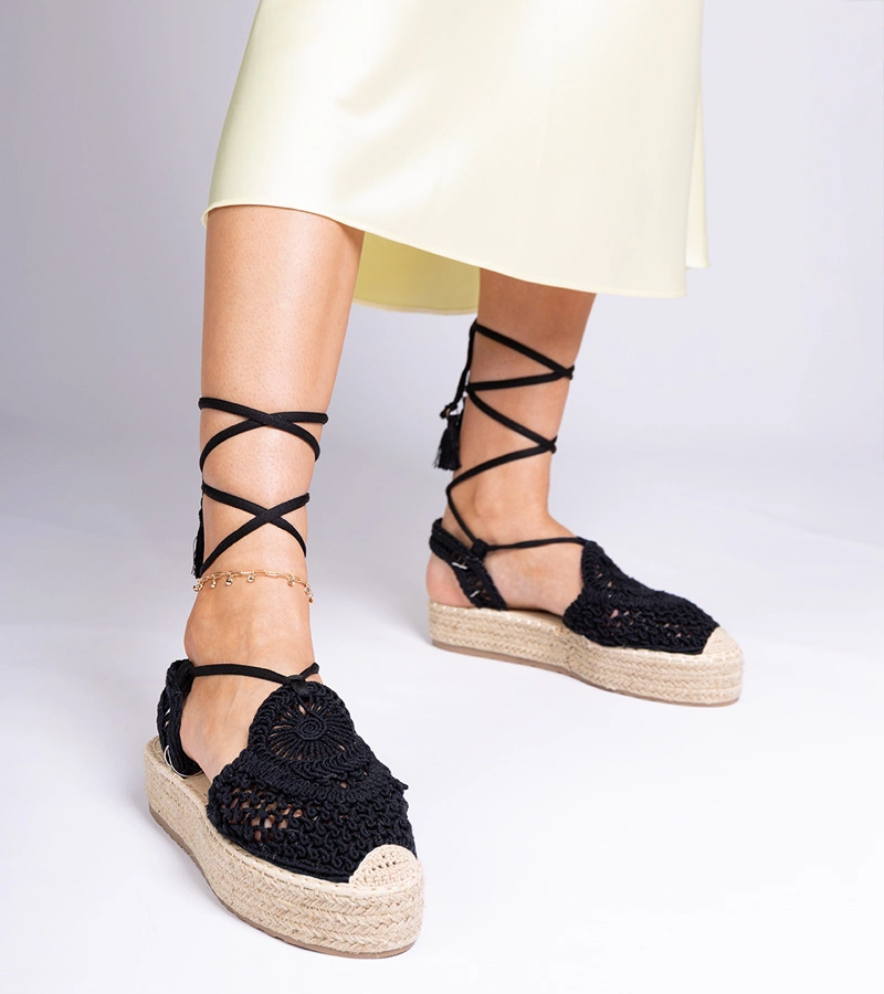 Hers Czarne sandały espadryle plecione