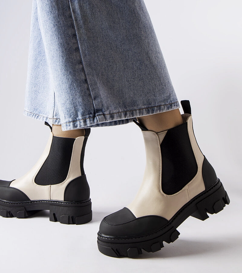 Beżowo-czarne botki z elastycznymi wstawkami