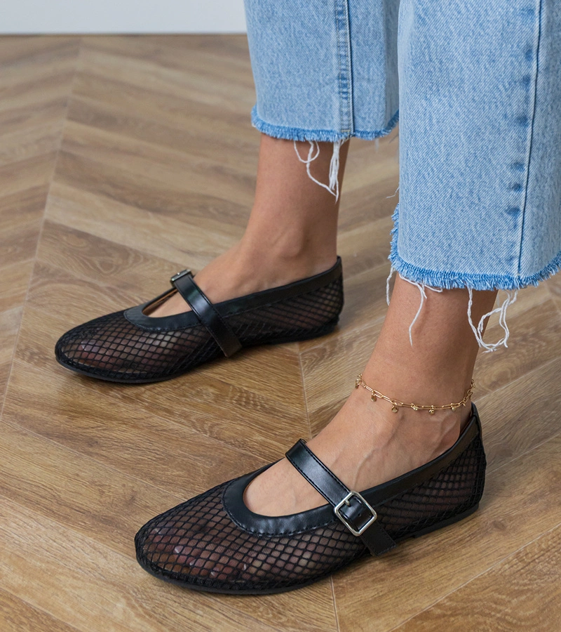 Hers Czarne balerinki siateczkowe ze sprzączką