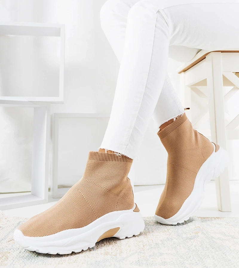 Brązowe wysokie sneakersy skarpetkowe