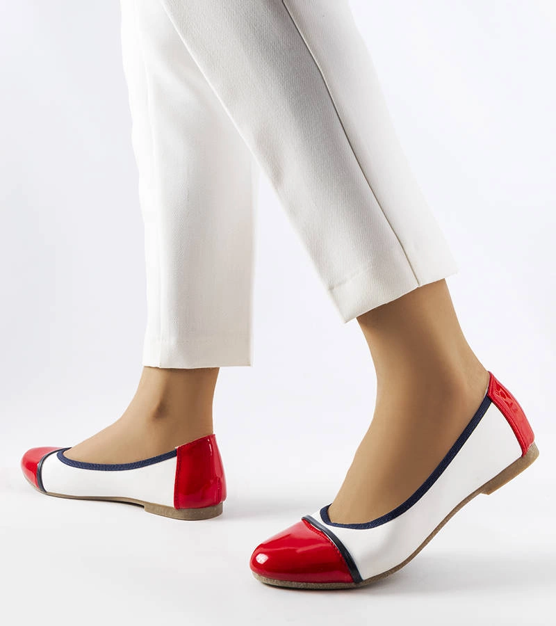 Biało-czerwone balerinki