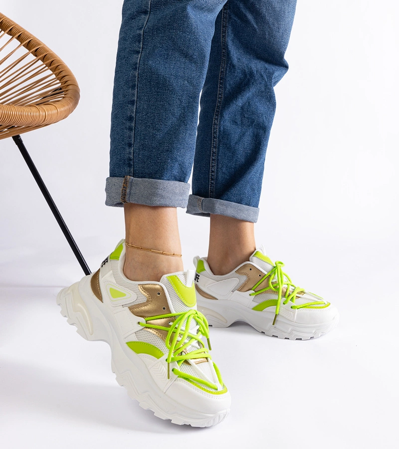 Białe sneakersy sportowe