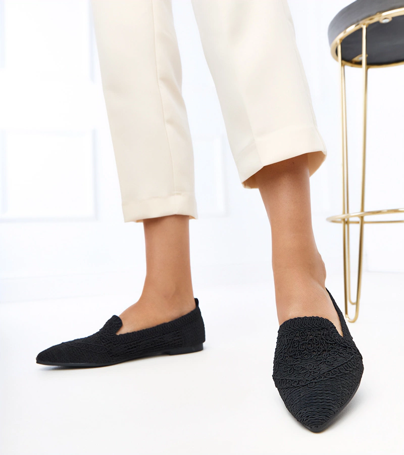 Hers Czarne ażurowe balerinki damskie