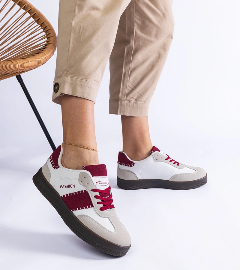 Bordowe sneakersy na platformie z przeszyciami