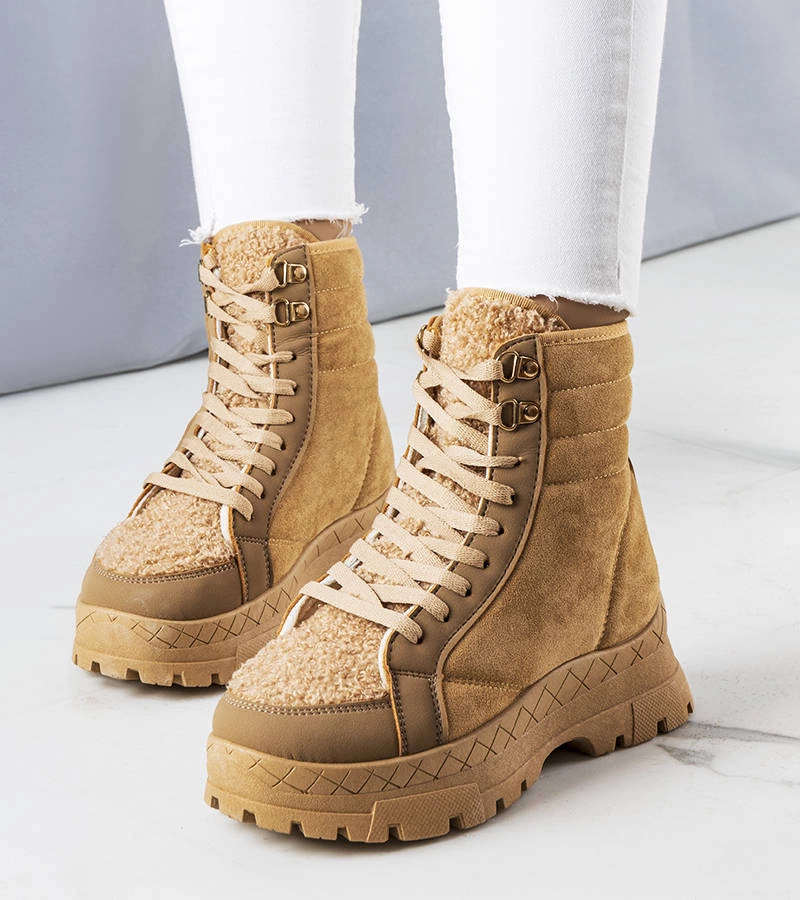 Brązowe ocieplane traperki