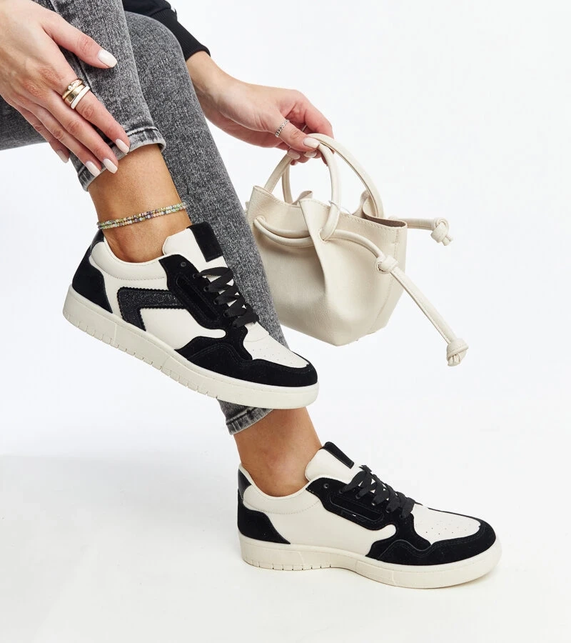 Biało-czarne sneakersy na platformie