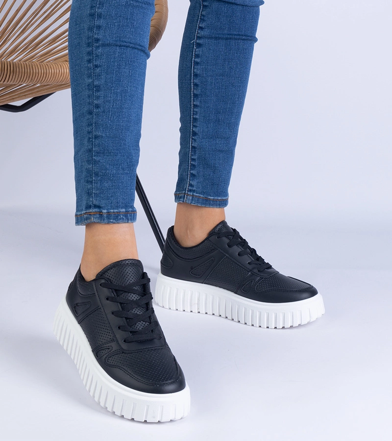 Hers sneakersy damskie czarne ażurowe na masywnej podeszwie