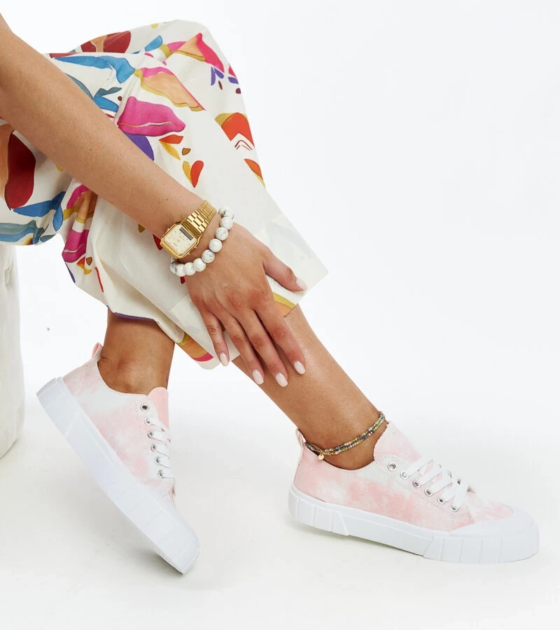 Różowe materiałowe trampki