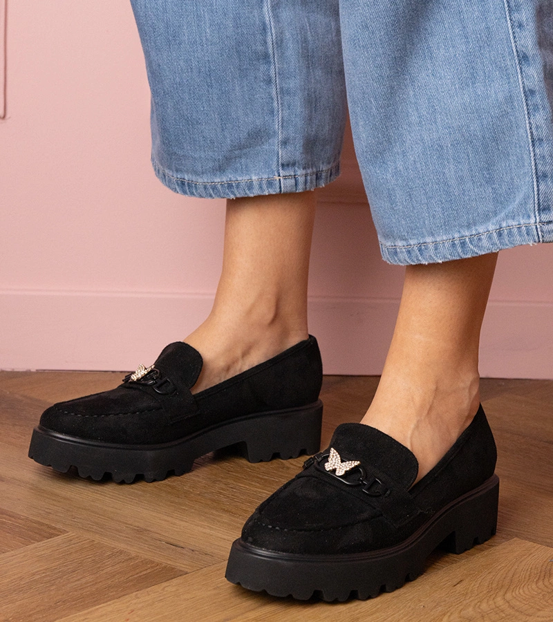 Hers Czarne mokasyny damskie z cyrkoniowym motylkiem