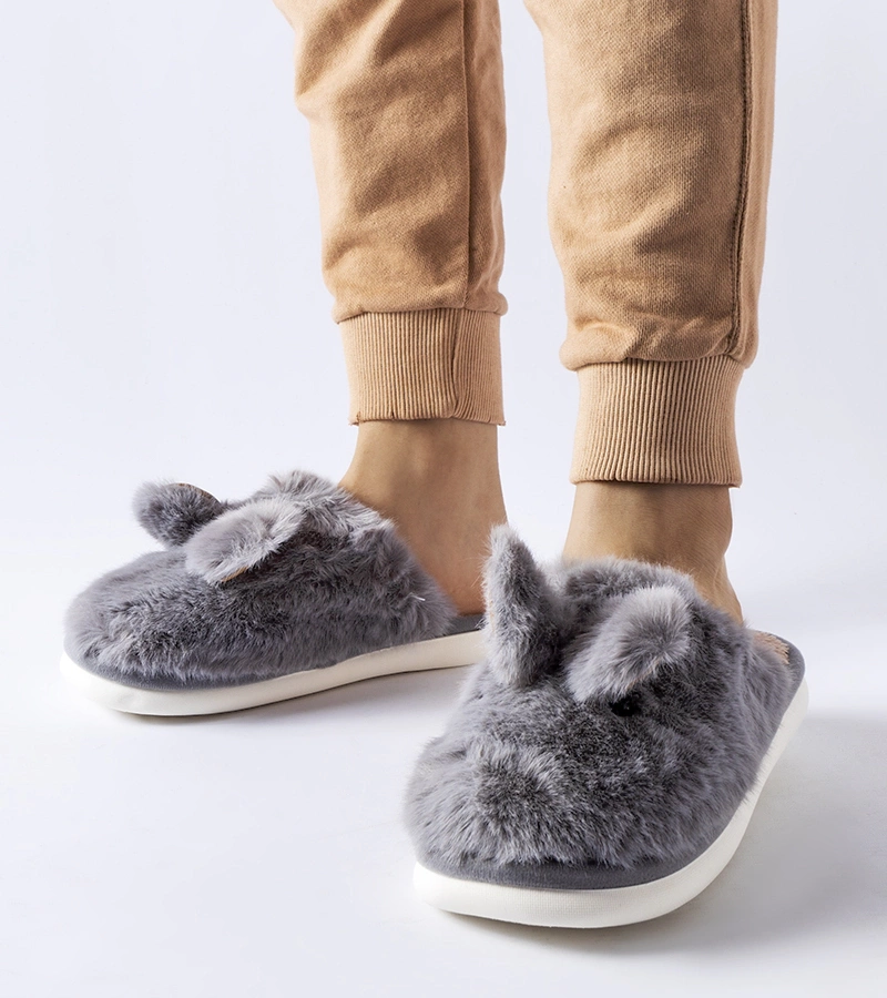 Szare ciepłe kapcie z uszami