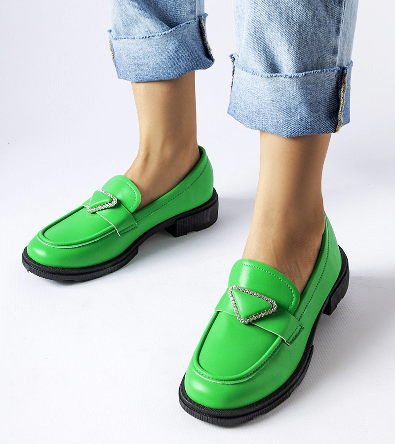 Zielone eleganckie mokasyny z cyrkoniami