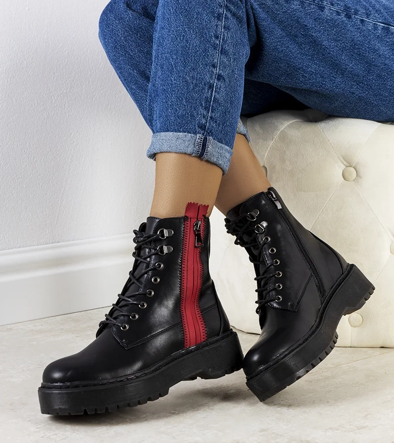 Czarne botki na platformie