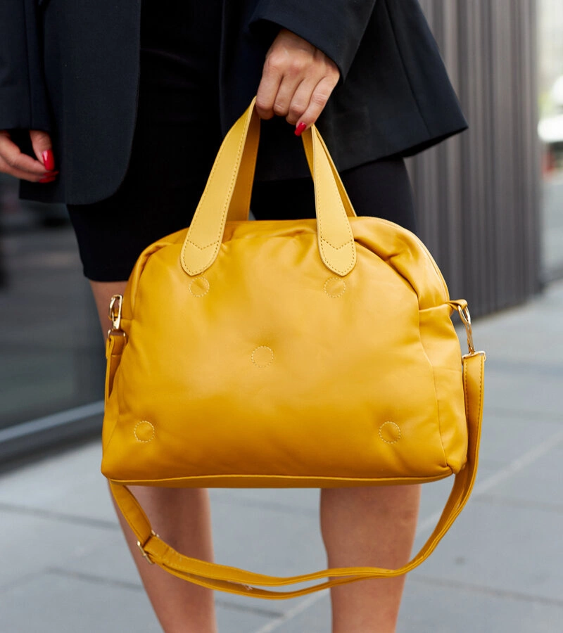 Żółta pikowana torebka na ramie