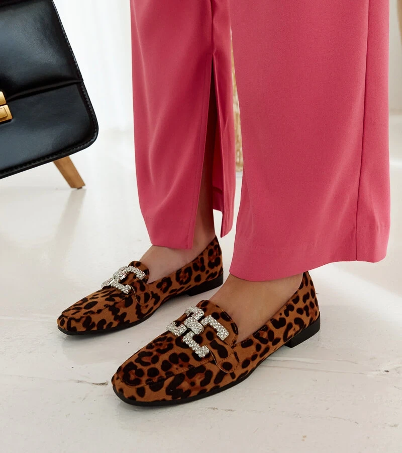 Panterkowe mokasyny zdobione cyrkoniami