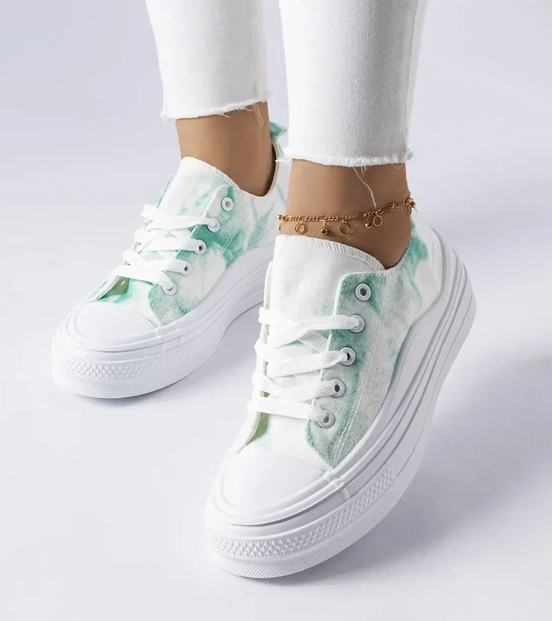 Biało-zielone trampki na wysokiej podeszwie