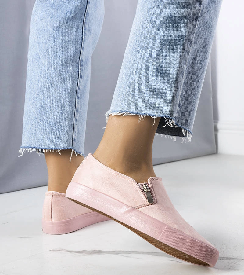 Różowe tenisówki materiałowe