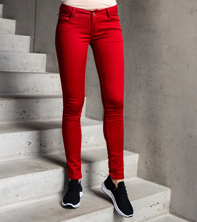 Czerwone spodnie slim z niskim stanem