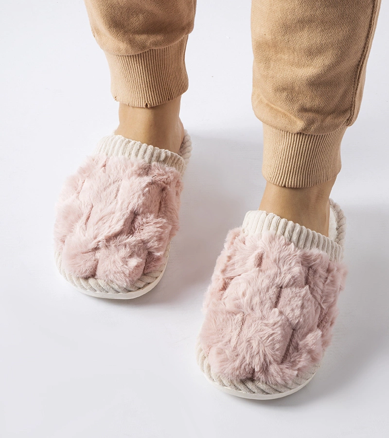 Różowe ocieplane damskie kapcie