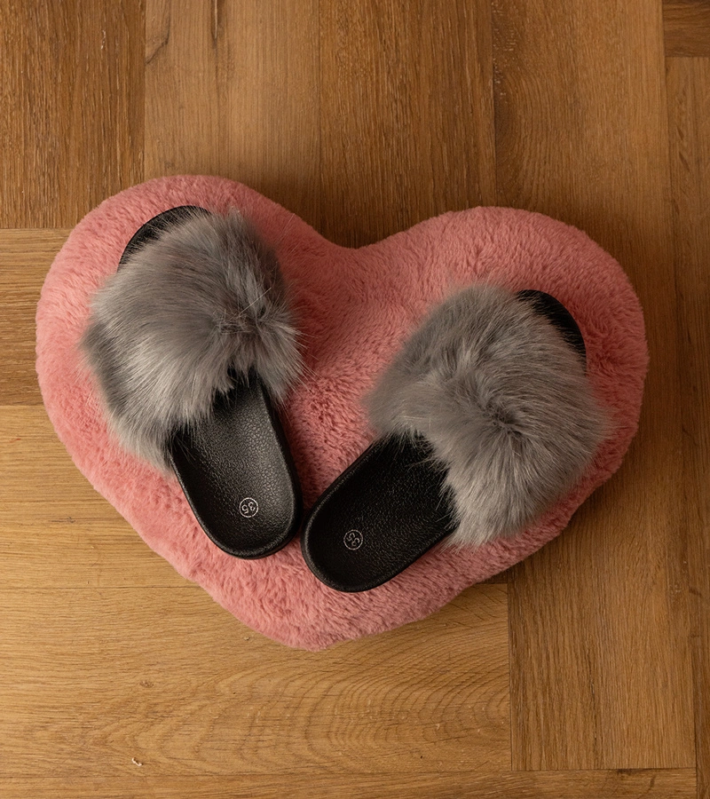 Hers Szare klapki dziecięce z futerkiem