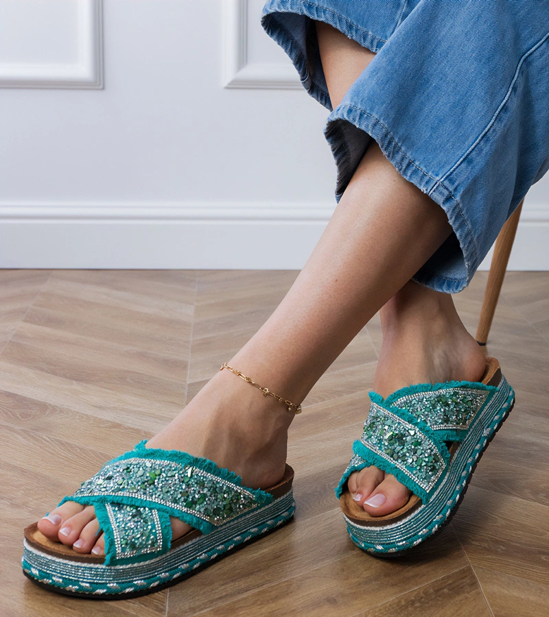 Hers Zielone  klapki z cyrkoniami na paskach