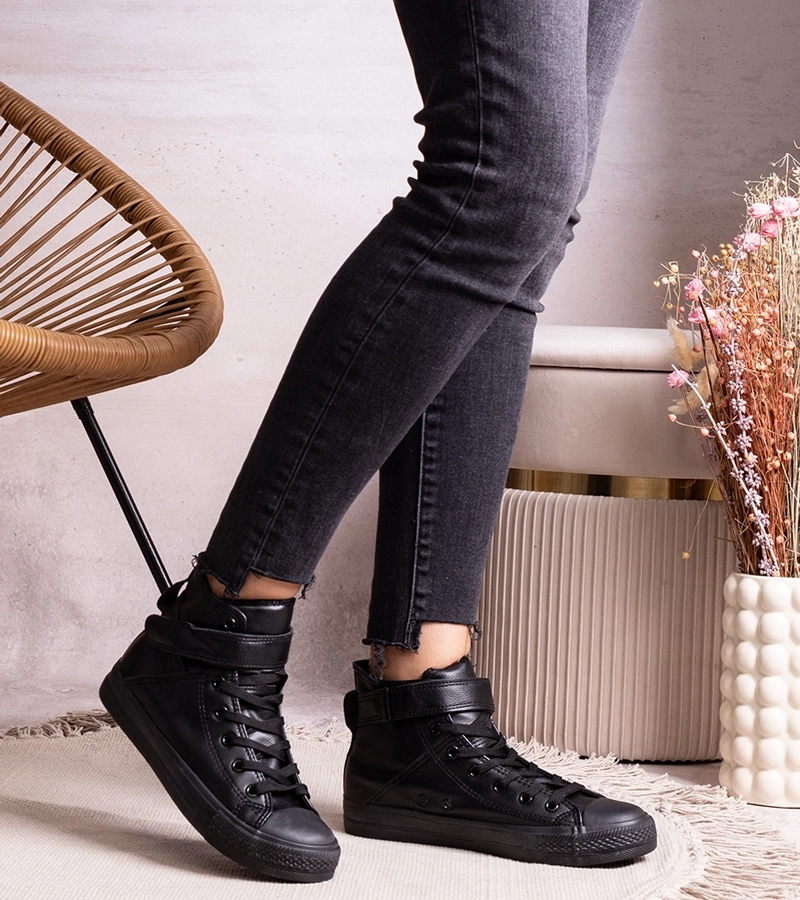 Czarne wysokie trampki z eco skóry