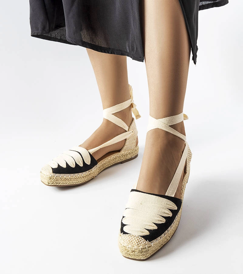 Wiązanie espadryle na platformie
