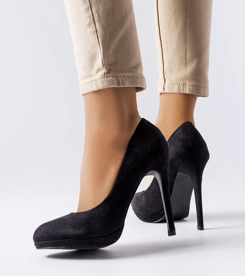 Czarne klasyczne czółenka na szpilce z eko-zamszu