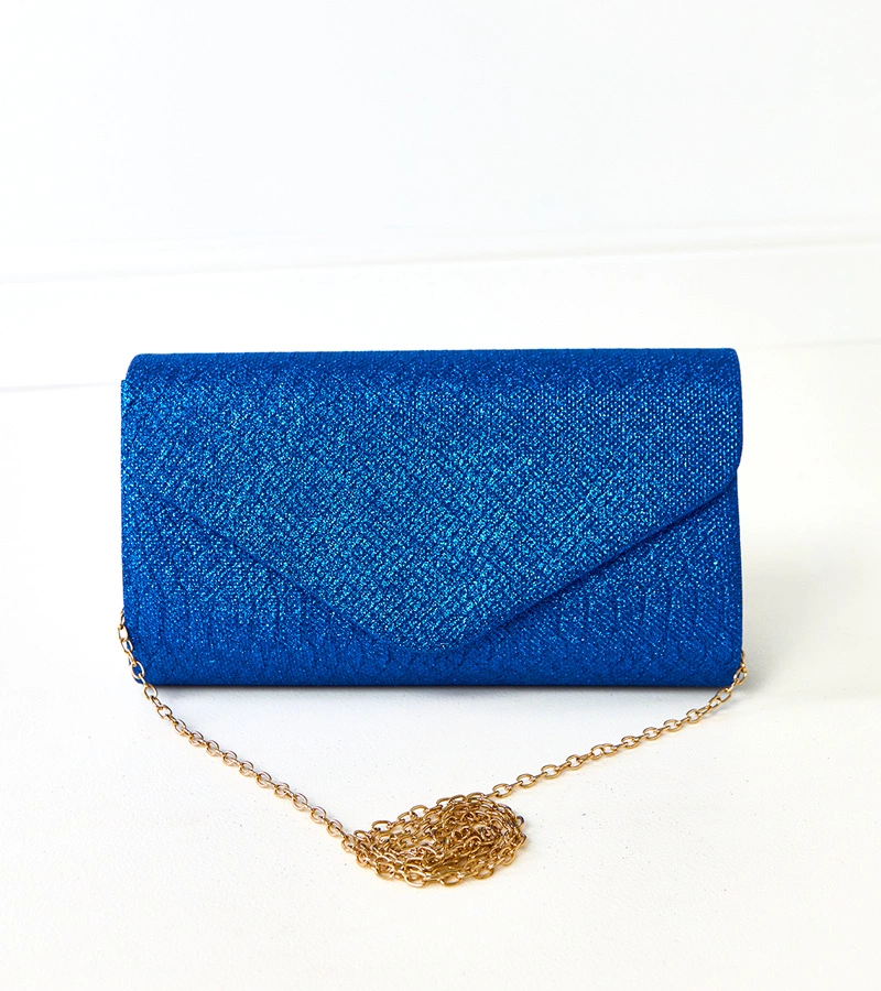 Niebieska błyszcząca kopertówka