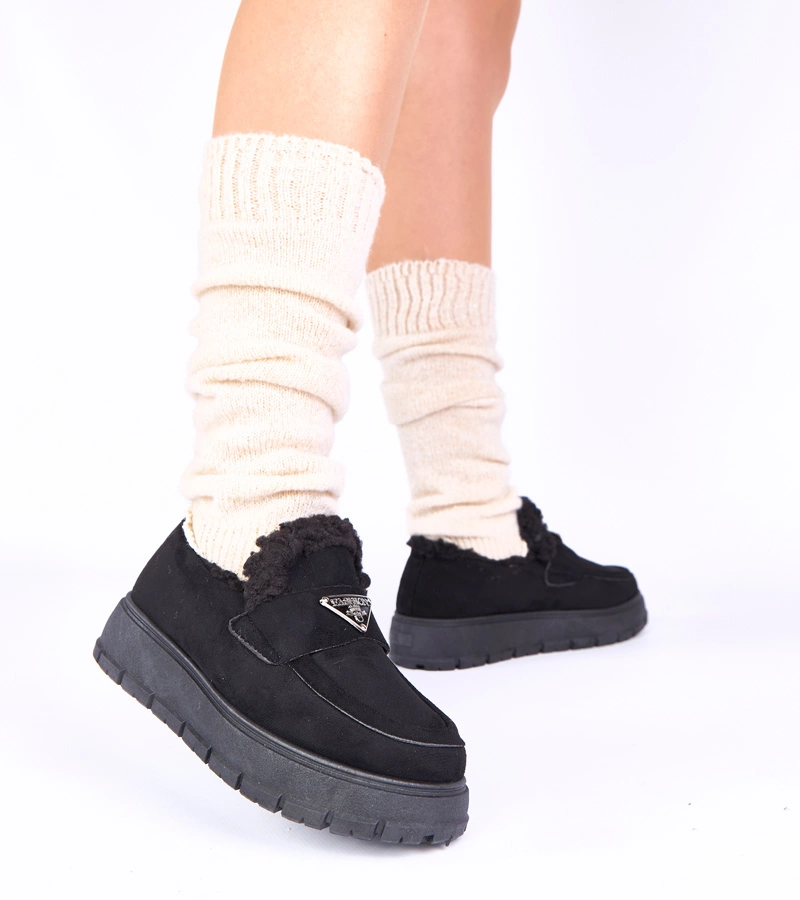 Hers Czarne mokasyny na platformie ocieplane futerkiem