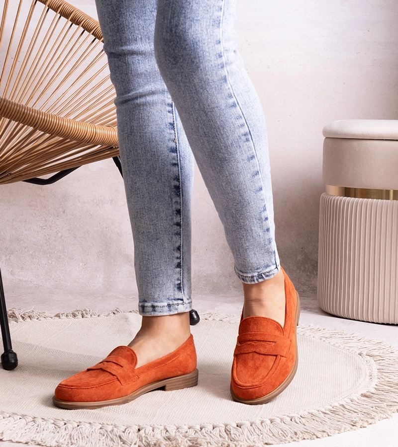 Pomarańczowe mokasyny welurowe
