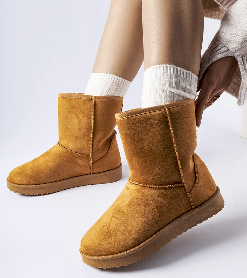 Karmelowe ocieplane klasyczne śniegowce