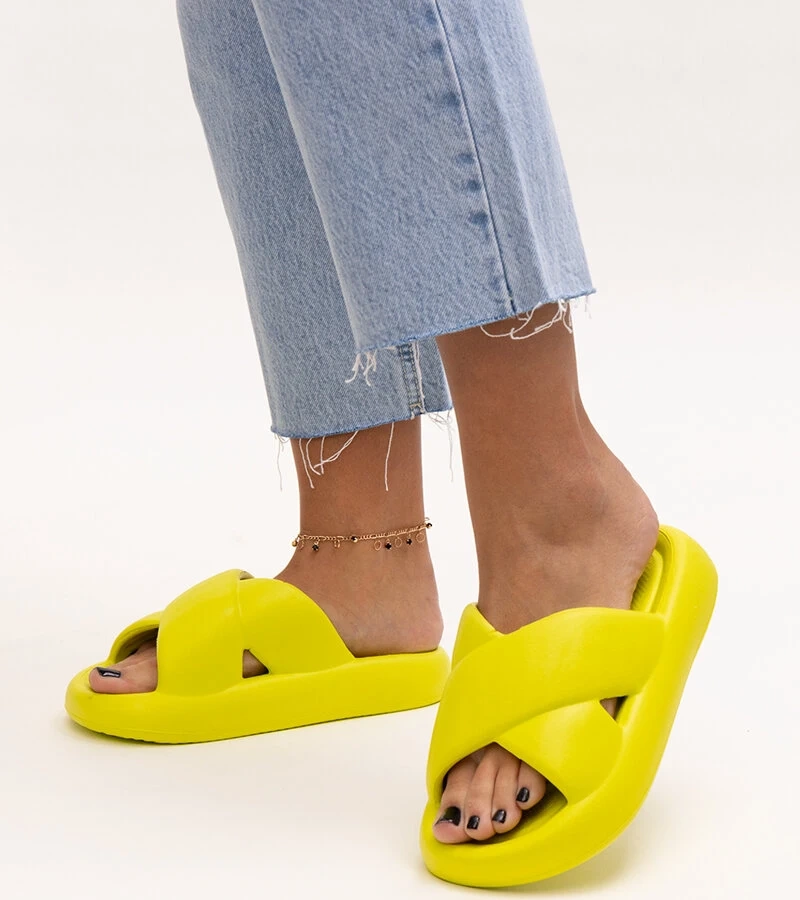 Zielone klapki piankowe