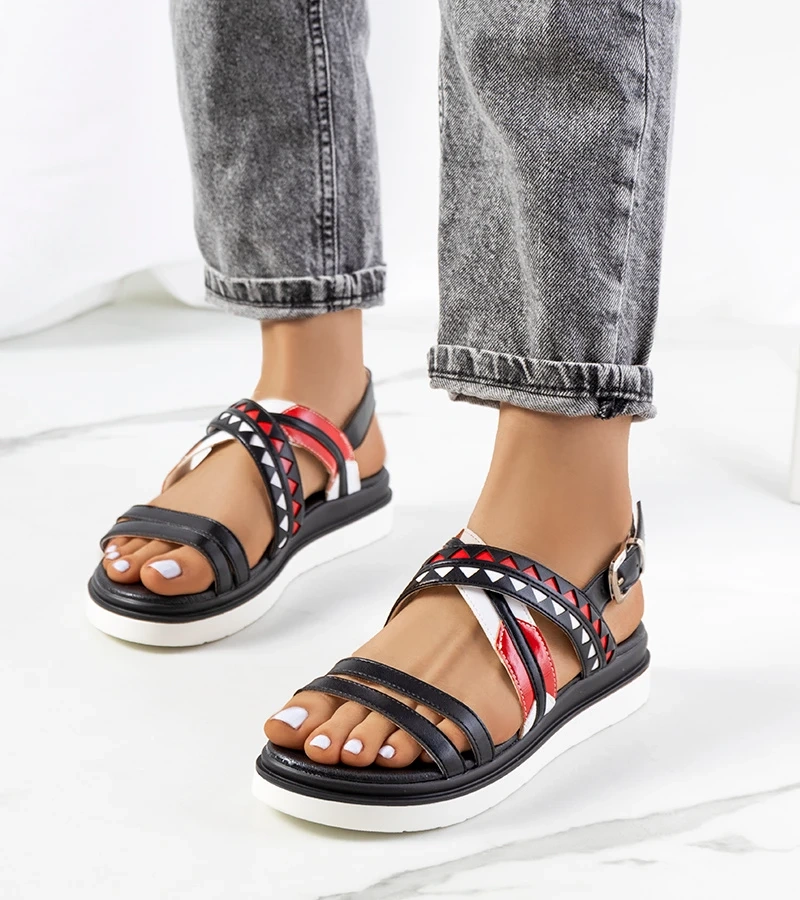 Czarno czerwone sandały na platformie