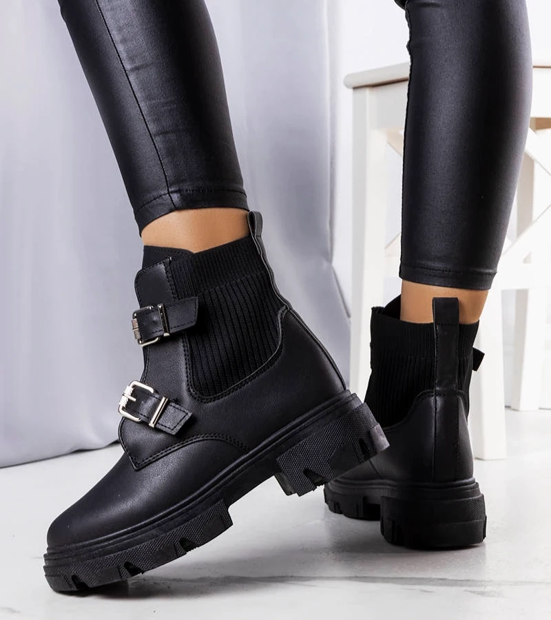 Czarne wsuwane botki