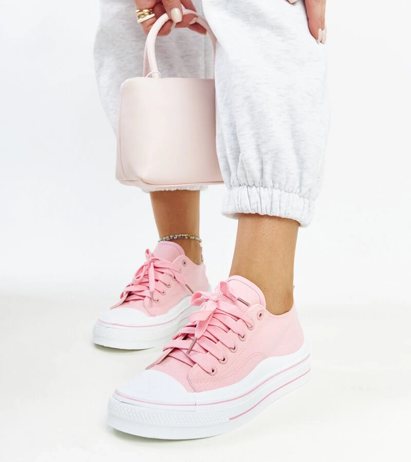 Różowe trampki na platformie