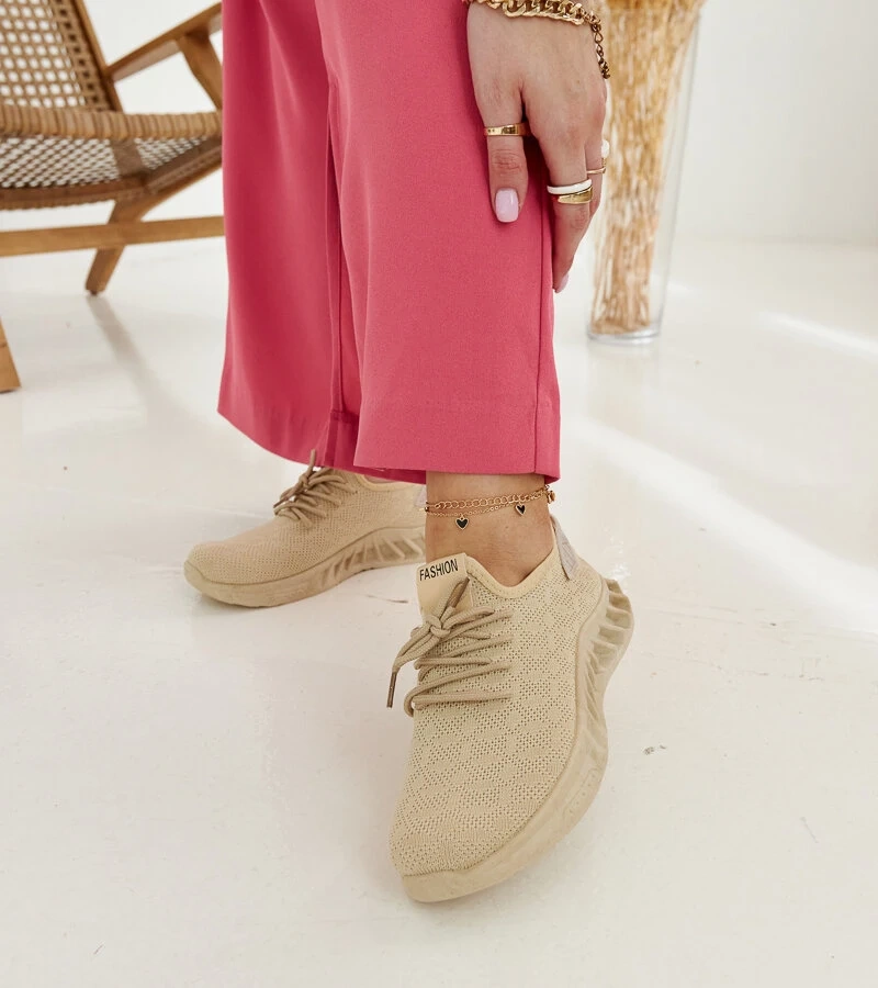Beżowe materiałowe sneakersy