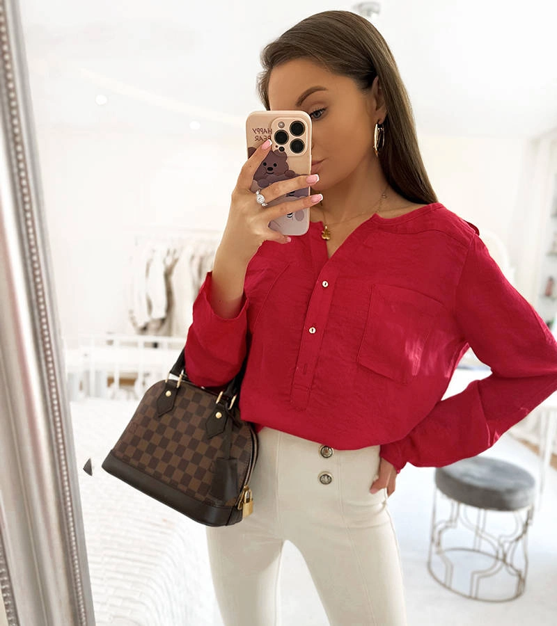 Luźna różowa koszula