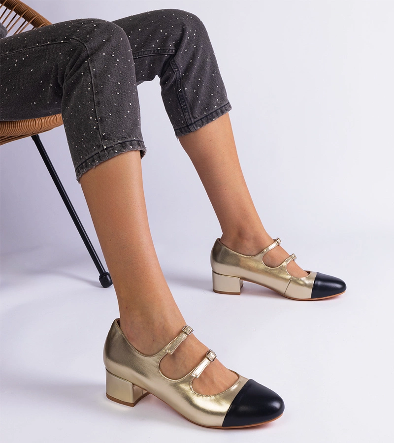 Hers czółenka damskie złote z czarnym noskiem na słupku