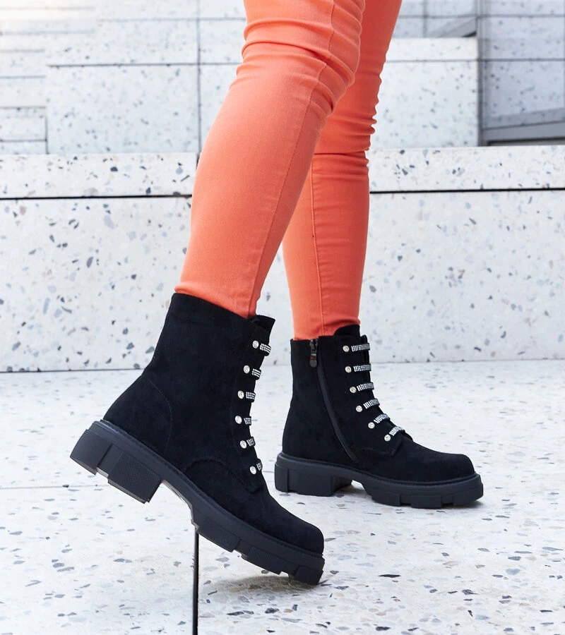 Czarne botki z cyrkoniami eko-zamsz