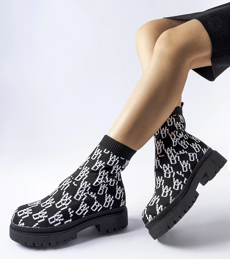 Biało-czarne masywne skarpetowe botki