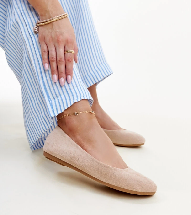 Beżowe baleriny z eko zamszu