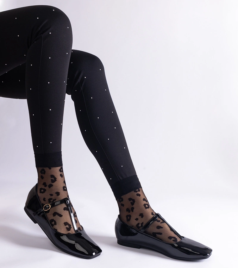 Hers Balerinki damskie czarne lakierowane z zapięciem