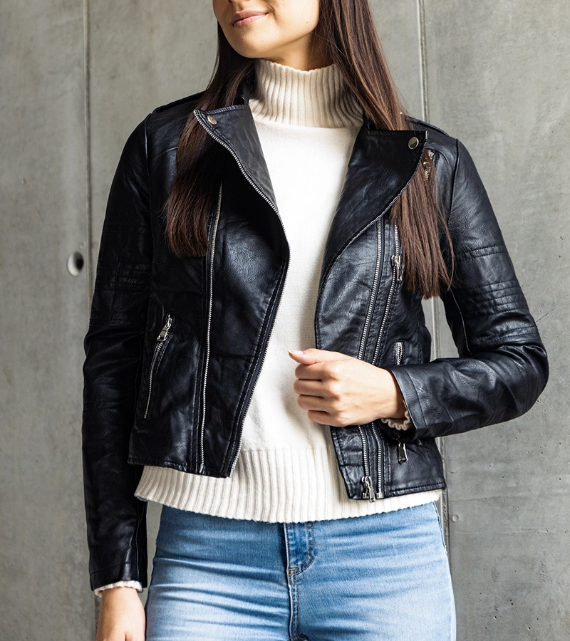 Czarna klasyczna ramoneska eko-skóra