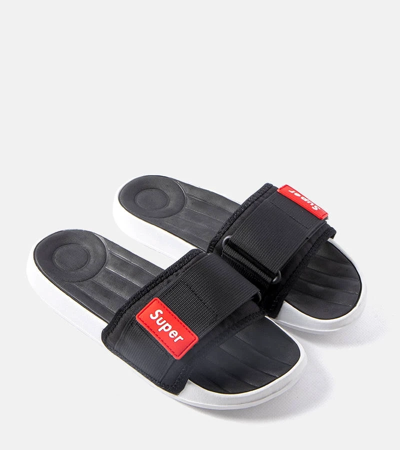 Czarne męskie klapki z napisem