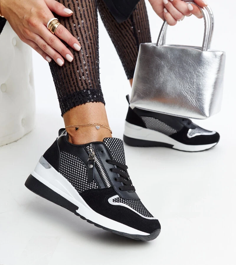 Czarne sneakersy na koturnie