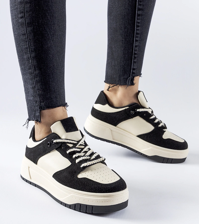 Czarne sneakersy na platformie