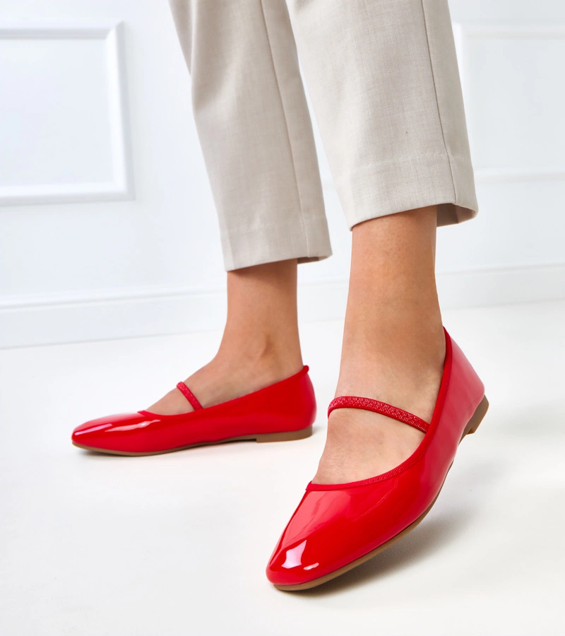 Hers Czerwone lakierowane baleriny z gumką